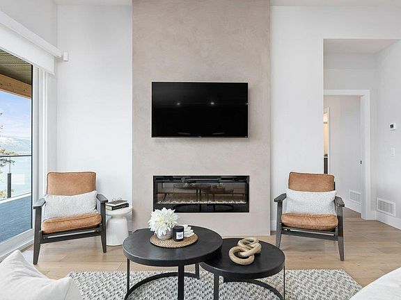 4th image of 3300 Hilltown Dr #7