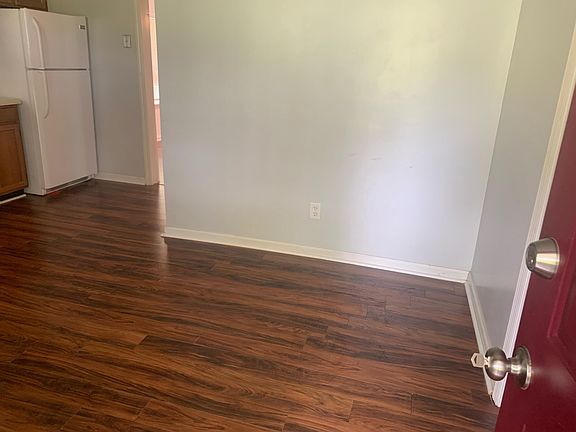 5th image of 281 Lewis White Ln