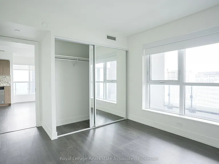 5 Mabelle Ave #1828 — Photo 18