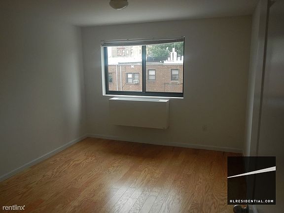 4th image of 3172 31st St APT 2K