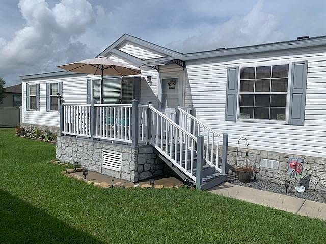 1st image of 3886 Covington Dr