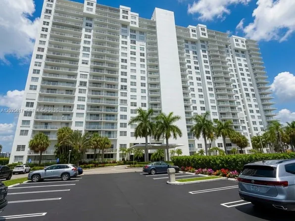 2801 NE 183rd St APT 202W, Aventura, FL 33160