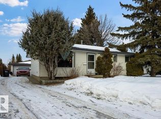 16 Glengarry Cres, Strathcona County, AB T8A 3A2