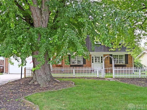 2nd image of 642 Fredericksburg Dr