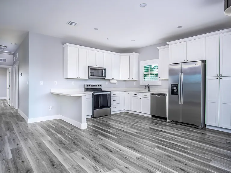31550 Avenue B — Photo 3