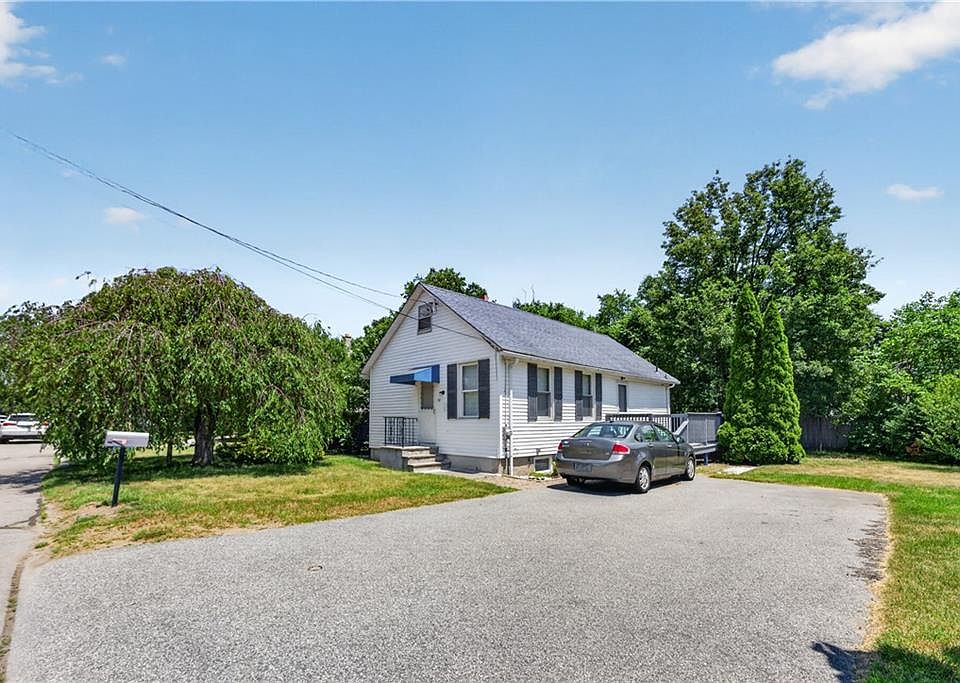 1st image of 50 Lloyd Ave
