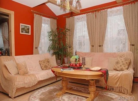 Formal living rm