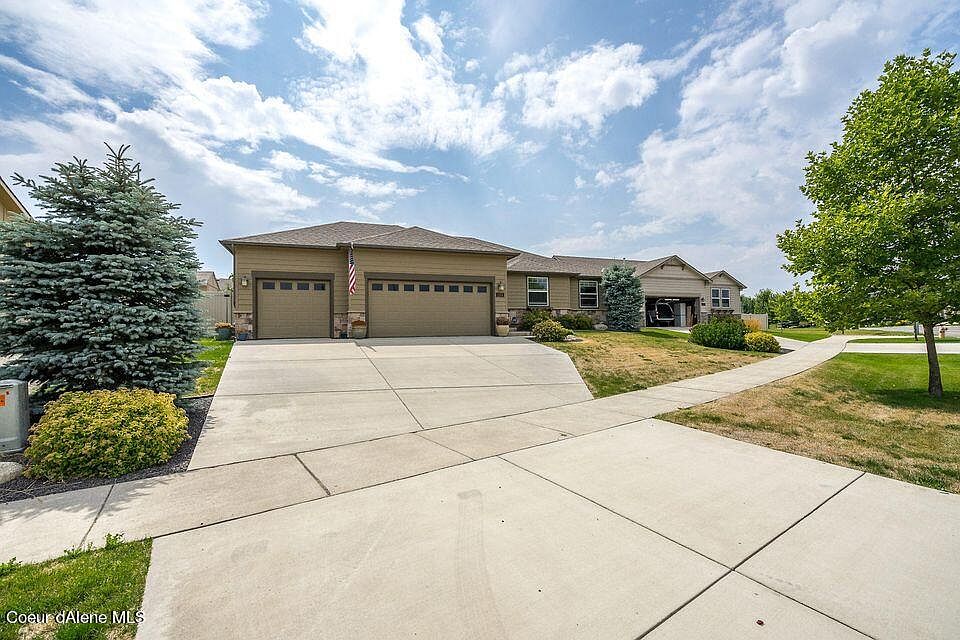 1st image of 1284 E Bogie Dr