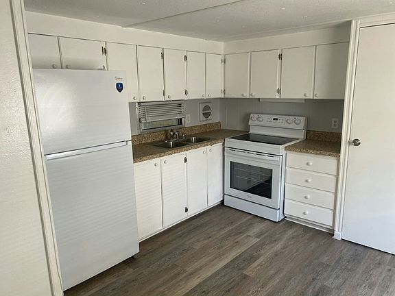 4th image of 1250 Lakeview Dr #1678