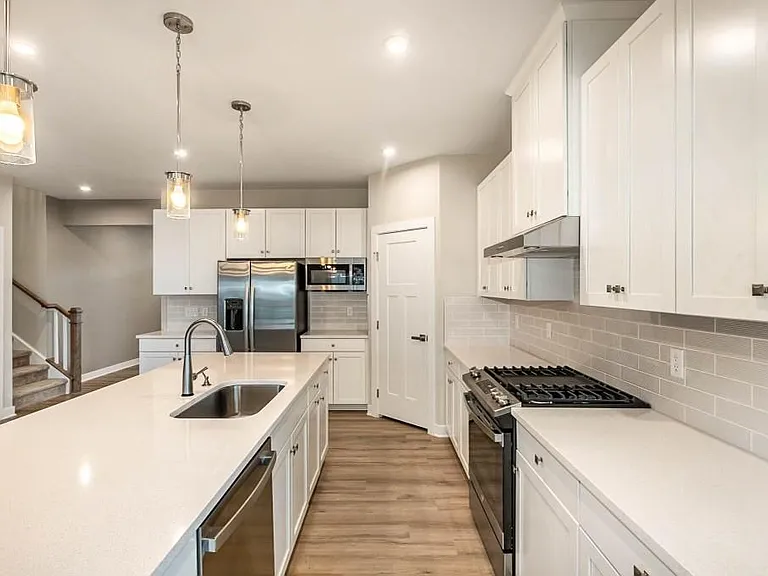 4003 Bluebell Ln — Photo 12