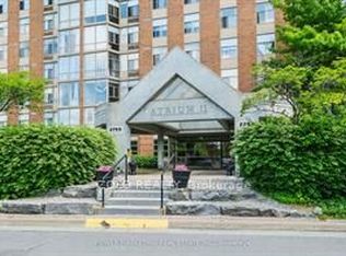 2759 Carousel Cres #1206, Ottawa, ON K1T2N5