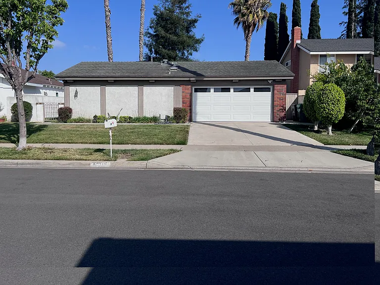 17712 Manchester Ave — Photo 1