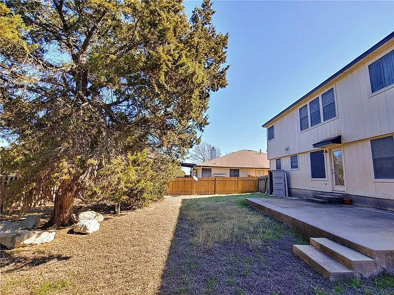 1101 Wood Creek Dr — Photo 19