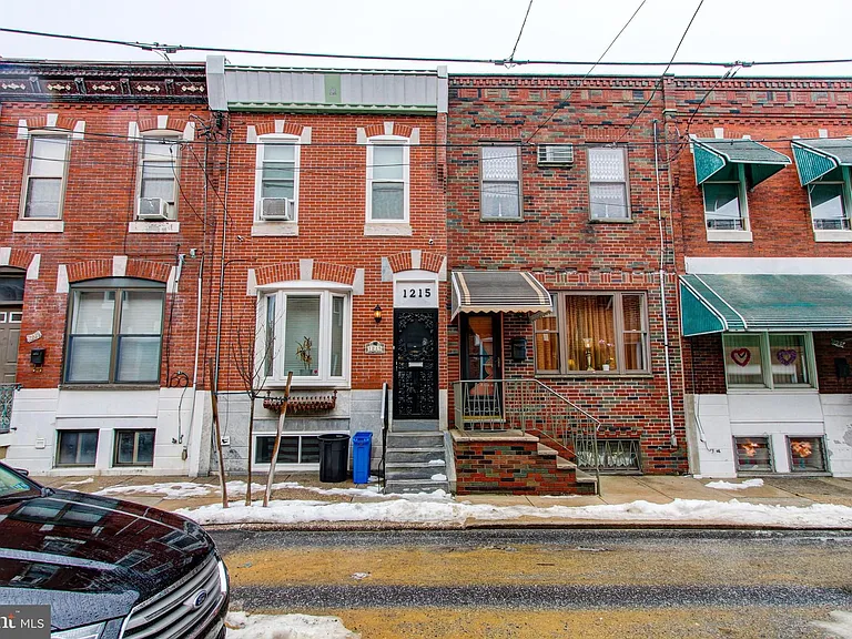 1215 Daly St — Photo 25
