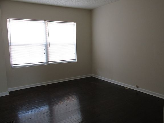 4th image of 106-112 W 8th Ave #106-A