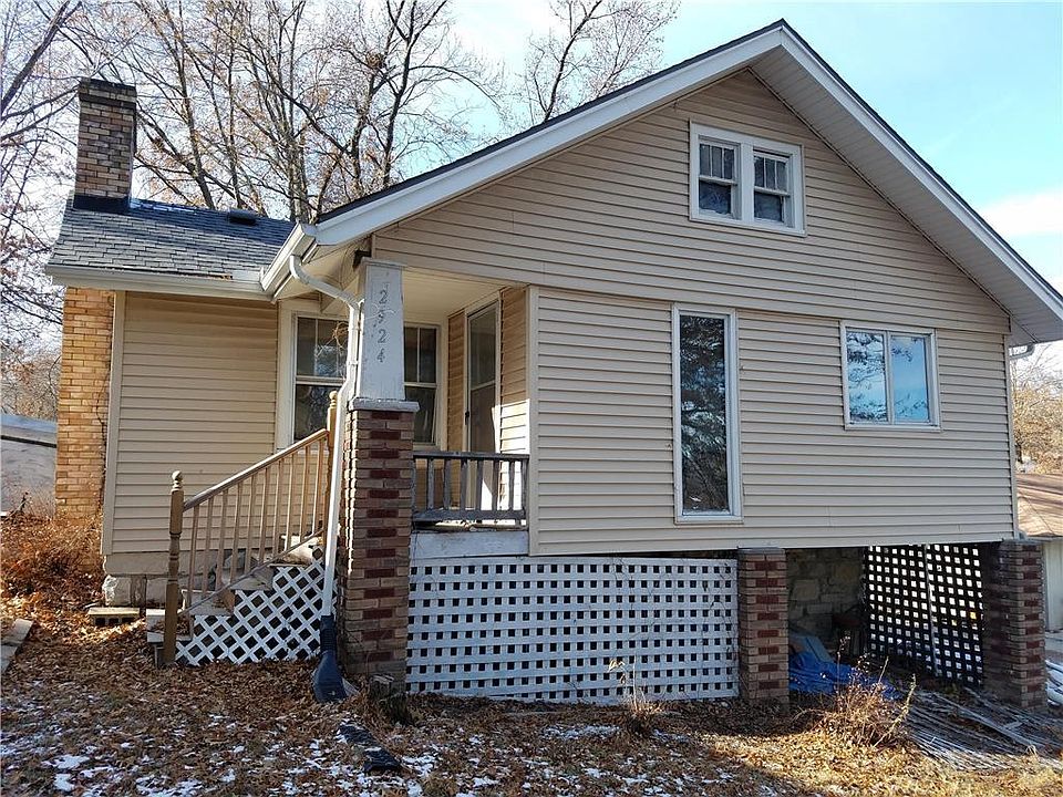 1st image of 2924 N 72nd St