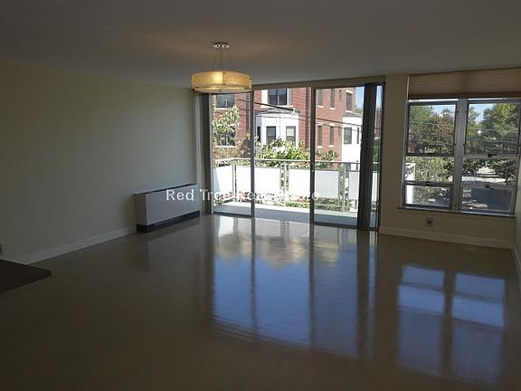 4th image of 50 Park St #47Z