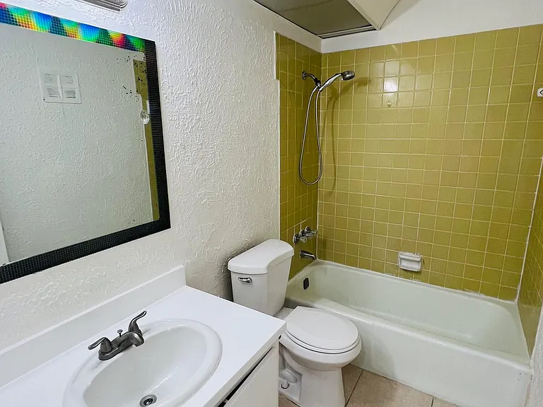 604 NW 13th St #21 — Photo 7