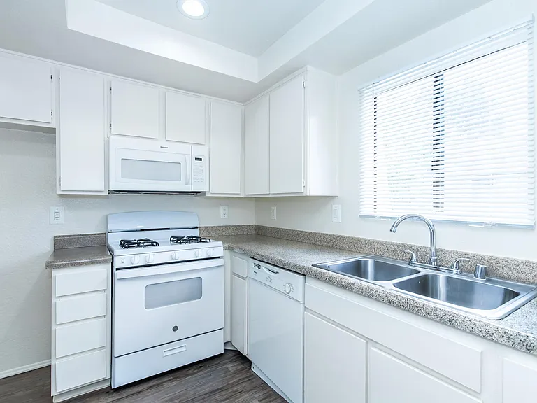 1 Bed 1 Bath Upstairs Kitchen