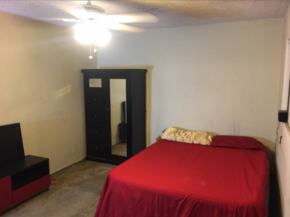 1st image of 4863 Southridge Ave #1