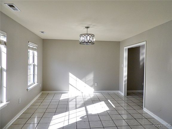 4th image of 2600 Geneva Dr