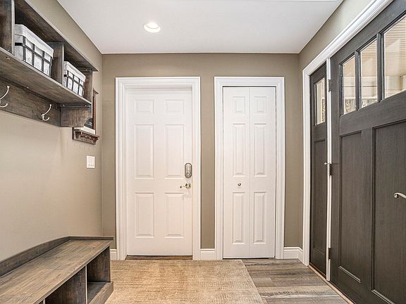 5th image of 14776 Park Ct