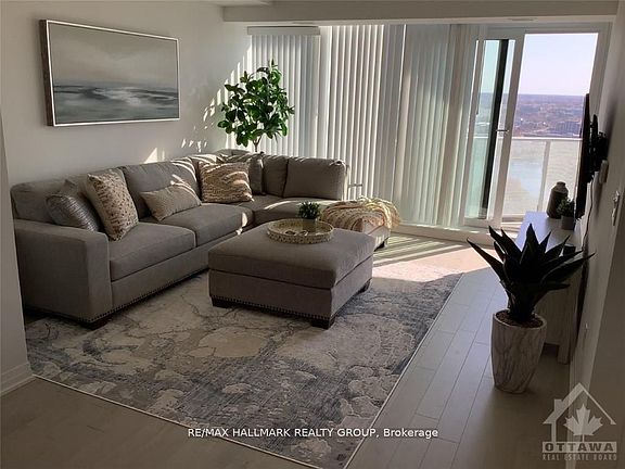 3rd image of 805 Carling Ave #3306