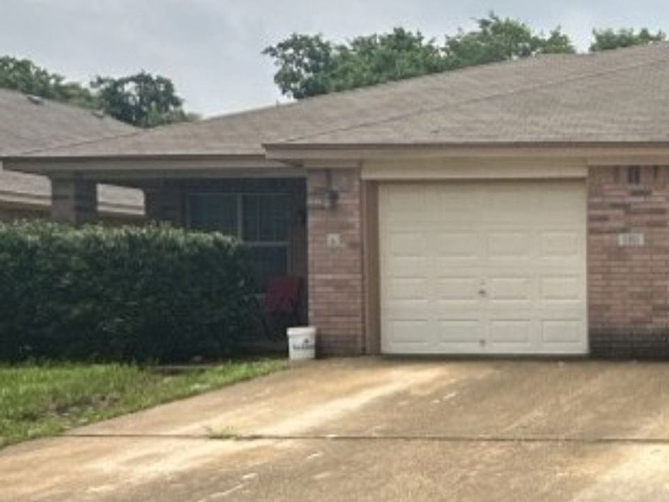 1st image of 1321 Chips Dr