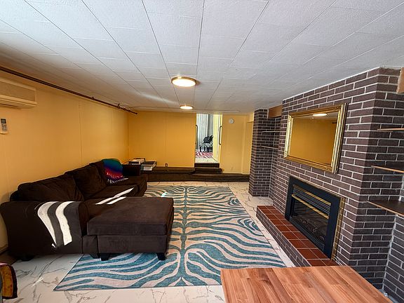 3rd image of 1005 Owaissa St