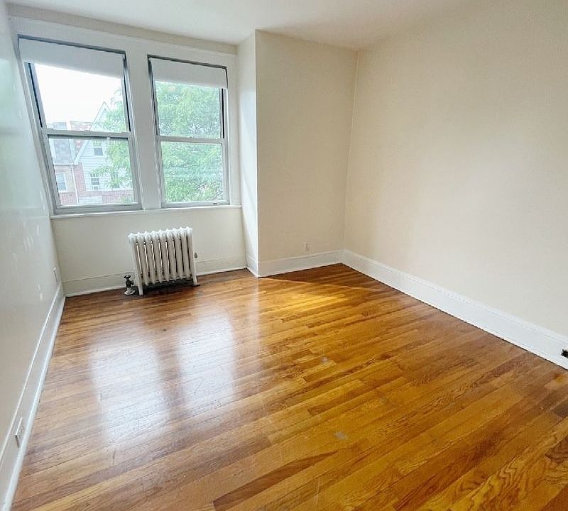 1st image of 20-65 33rd St #3