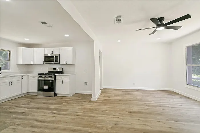 1211 E Virginia St — Photo 16