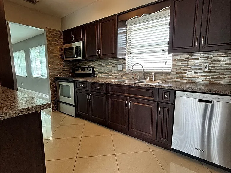 209 Punta Alta Ct — Photo 12
