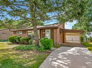 32237 Wisconsin St, Livonia, MI 48150