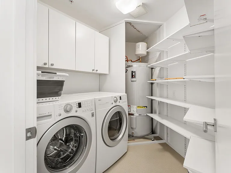 305 SW Montgomery St — Photo 29