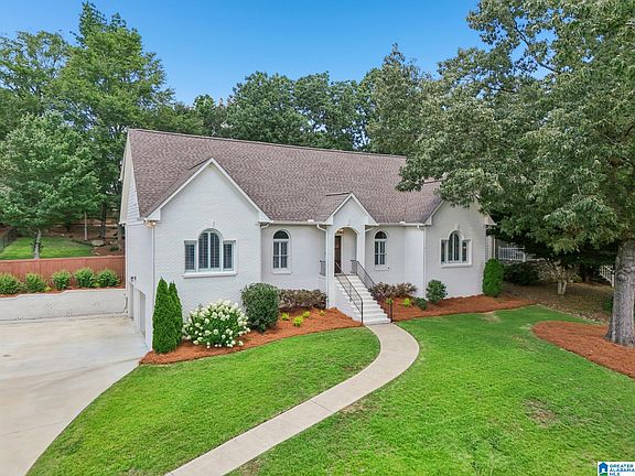 4th image of 309 Palace Dr