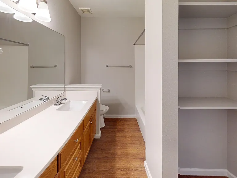 Autumn Ridge Apartments — Photo 25