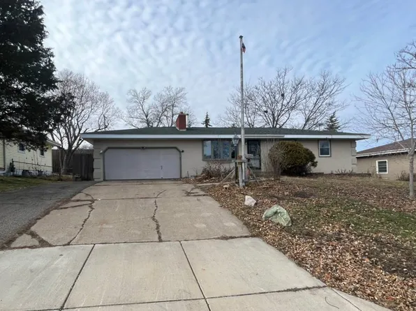 3825 Jordan Ave N, New Hope, MN 55427