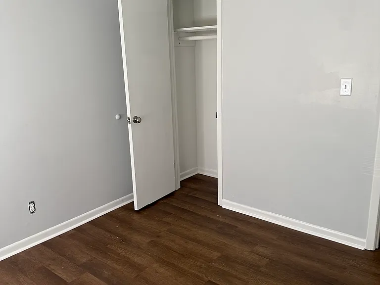 804 Freemont St SW — Photo 11