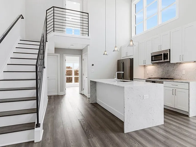 205 V St NW #201 — Photo 8