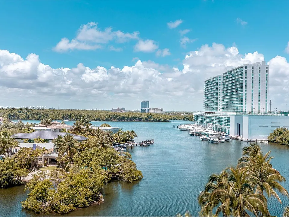 16500 Collins Ave #655