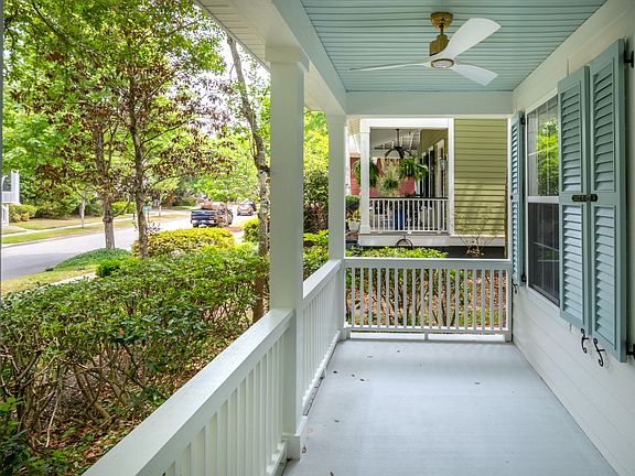 4th image of 3027 Baltimore St
