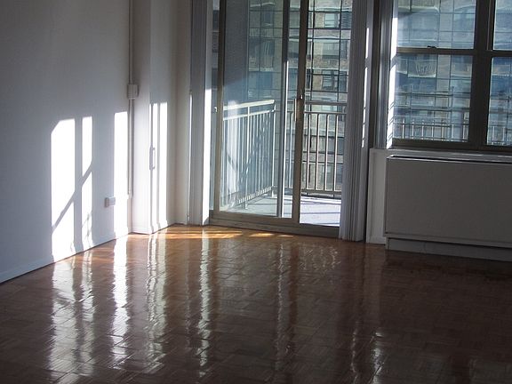 3rd image of 301 E 79th St APT 7A
