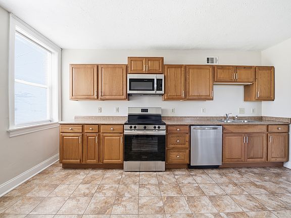 3rd image of 4916 Robert Ave #4916