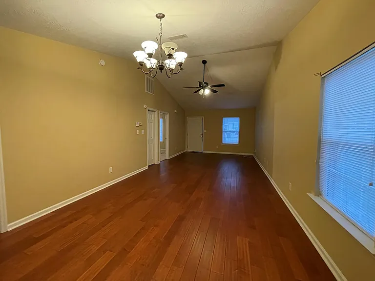 121 Brandimere Dr — Photo 3