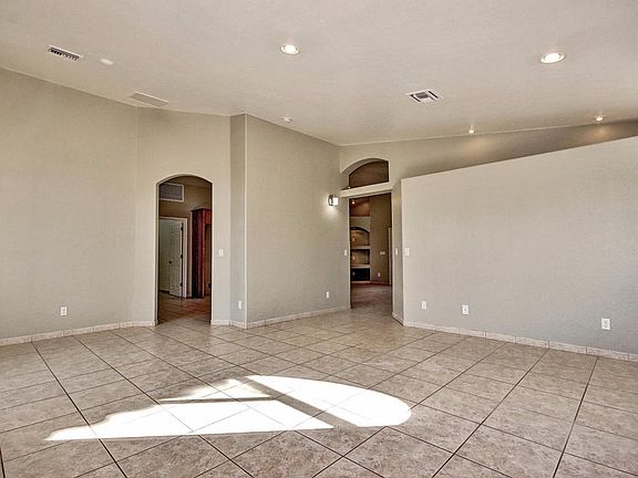 4th image of 1859 E Breeze Ln