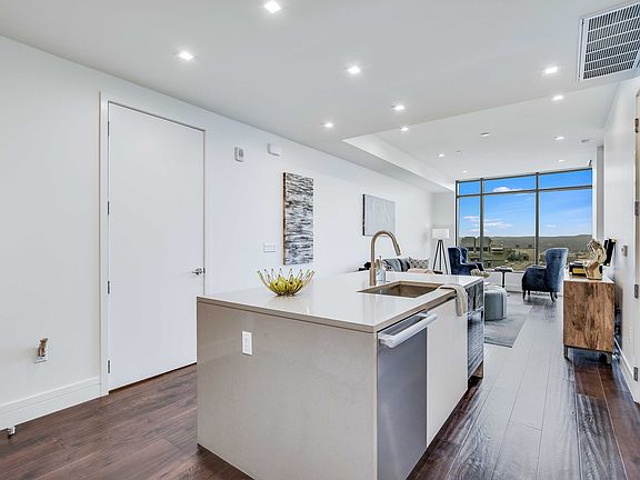 5th image of 501 West Ave APT 1702