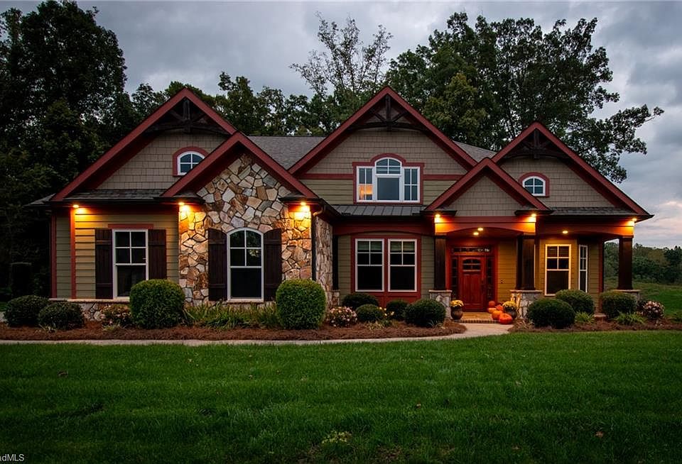 1st image of 491 Lissara Lodge Dr