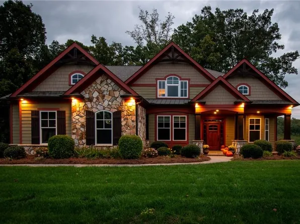 491 Lissara Lodge Dr, Lewisville, NC 27023