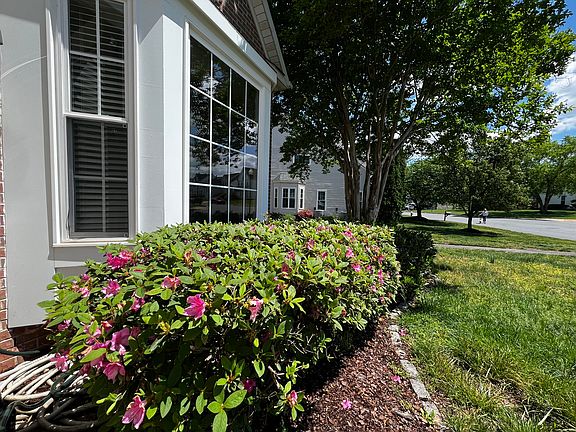 2nd image of 21379 Fultonham Cir