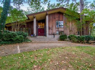 90 Robinwood Dr, Little Rock, AR 72227